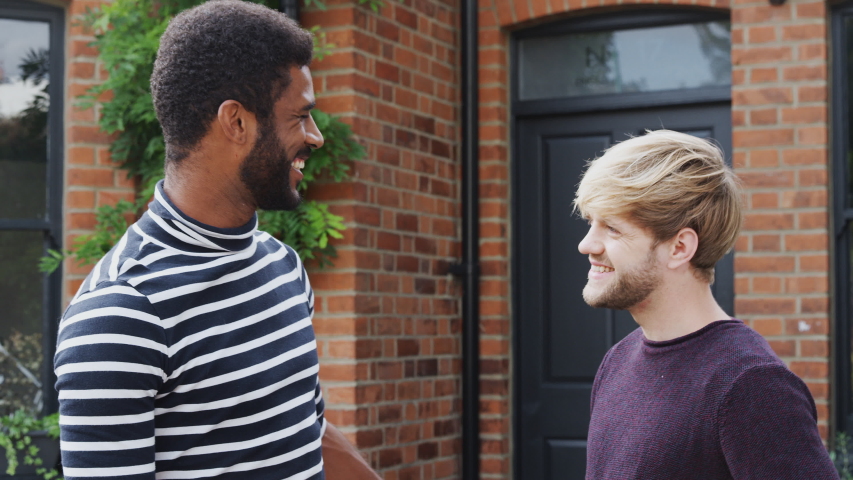 Brown-hair gay men kiss video